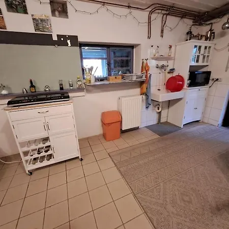 Schone Souterrainraume Mit Eigenem Eingang